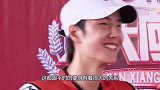 王一博“疯狂追星”开启，看见男神反应亮了：像极了平时的我们