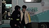 小鬼倒垃圾玩嗨了，尤长靖我年纪大了吗为什么你的精力那么旺盛