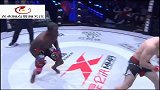 美国黑人拳手挑衅战斗民族，惨被神龙摆尾倒地不起