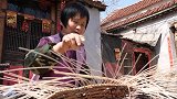 感受滨州非遗草柳编的独特工艺，小村入网触“电”大发展