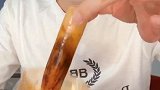 小哥哥剥笋的样子好甜啊