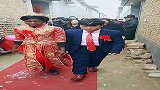 娶非洲媳妇，新郎没笑容