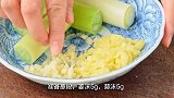 冬天里必不可少的土豆炖排骨，这样做鲜嫩多汁，增强抵抗力身体强