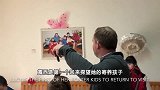 外国夫妇带中国小女孩重回孤儿院，这画面看得我热泪盈眶