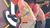 吴岱林每次唱歌都要带帽子，大家是不是很好奇不戴帽子发型是什么