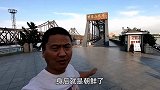 丹东住的景观房，房间里就能看到断桥和鸭绿江，夜景太美了！