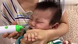 小宝宝鼻子堵塞，被妈妈强制疏通，全程哭的一塌糊涂，带娃太难了