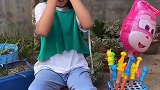 七彩童年：老板怎么睡了