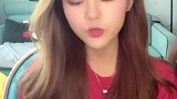 美女小姐姐才艺双全，会弹琴唱歌又好听，网友这挑眉太撩人了