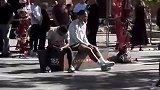 萨拉赫、范戴克在安菲尔德球场外缅怀若塔兄弟