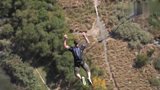 视频公司-定点跳伞24小时内跳了61次 极限达人打破世界纪录