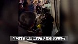 北京地铁事故伤者：多人反复喊醒半昏迷男孩，轻伤乘客给流血者止血