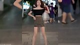 喜欢哪位女孩更多一些，我都快看傻眼了