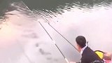 这才是钓大鱼的动作