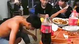 这场聚餐没有撤退可言，就算喝吐了也不能走，这技术也是没谁了