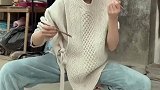 脸庞还是太稚嫩了，撑不起画面的沧桑感