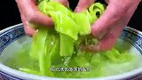 凉拌莴笋要不要焯水？很多人做出错了，难怪不好吃，看大厨如何做