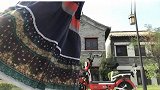 难得闲暇，跳舞去 一曲慢四柔情似水，一曲快三激情荡漾 快乐！