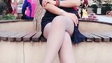 有肤色丝袜陪伴出街，就能收获路人的回头率