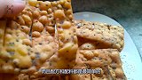 煎饼果子怎么少得了这个，但我给改良了一下，还可以当追剧小零食