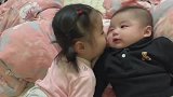 自从生了二胎，姐姐就学会了“恶人先告状”