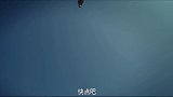 荒岛情未了：荒岛起大风，帽子被吹上天！