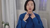 春天搭配分享：深蓝毛衣+衬衫很简洁，出门这样打扮，闺蜜夸年轻
