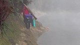 水库钓鱼竟遇到“千古难题”，集体收杆，钓鱼大师来行吗？