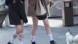 男生们要多向狗狗学习，要学会撒娇！