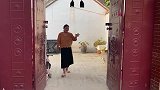 弟媳妇哭了，弟弟给嫂子打电话让来劝劝，嫂子说了啥弟媳妇让她滚