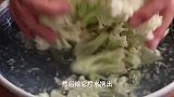 炒花菜时,最忌焯水和直接炒,教你一招,脆嫩入味,简单又营养