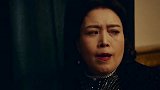 霞光：麻苏苏用办公室电话打给洋货铺，命令方若愚赶紧转移通货卷