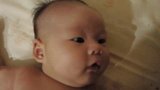 可爱小宝宝和妈妈聊的有问有答,莫非他真的听懂了妈妈在说啥！