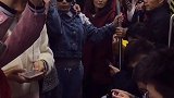 全车人都笑了