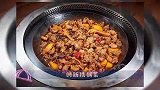 7天食堂丨你没吃过的酸菜铁锅炖，你不想尝尝么