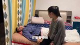 丈夫打工五年回家成瘫痪，妻子嫌弃请保姆，不料保姆刚来丈夫痊愈