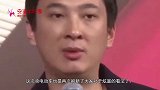 王思聪骑电动车载新欢，有谁注意后座女孩的反应？网友-太现实
