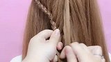 披肩发这样扎，适合有耐心的姑娘，喜欢的可以试试看