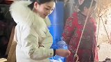 陈亚男和大衣嫂娘俩闲着无聊，人气越来越差，直播也没劲了！