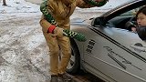 睁眼就看到一条蛇，吓死我了！