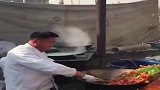 大厨师一天能赚一百元，做出的菜不比五星级酒店差