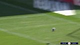 第7分钟洛里昂球员莫菲点球进球 摩纳哥0-1洛里昂