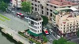 珠江边上的豪户，公路因它而绕行，一楼还做起了生意！