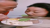 丫头病了这么多年，想吃的东西自己没办法吃到