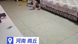 男子练就飞牌灭蝇神技：“弹苍蝇我是专业的”