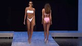 时装秀：别具一格的泳装秀，模特好身材一览无余