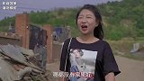 美女出差一周回家，掏出钥匙打算开门，邻居的一番话让她懵了