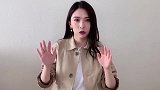 40 女人过冬也别太凑合，今流行这高端外套，保暖精致还减龄