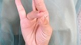 谁能做到这个动作，我叫他爸爸