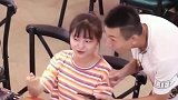 小伙装哑巴问路，当美女知道了真相后，这句话承包了我全部笑点！